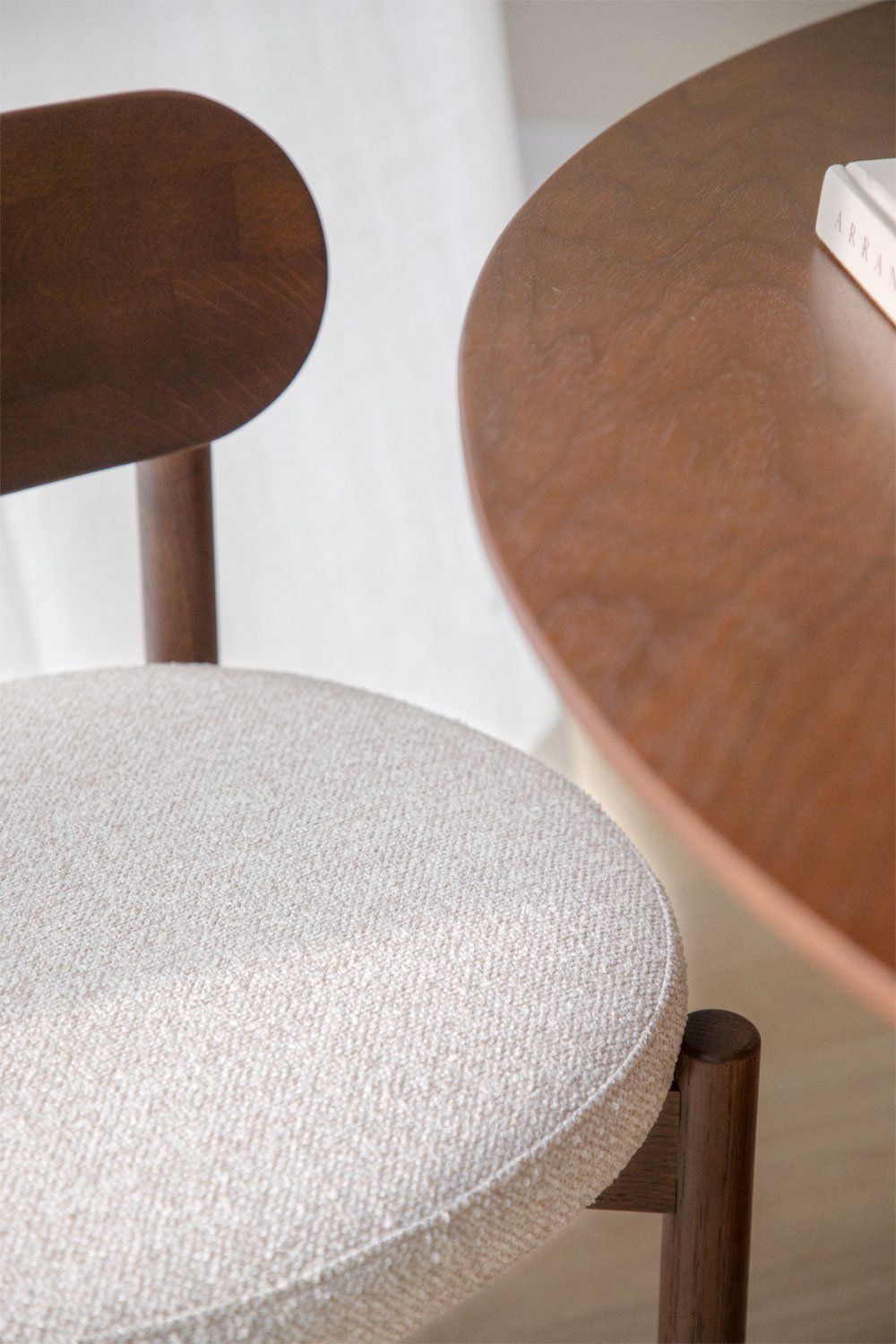 Pakket van 4 Bianca gestoffeerde eiken eetkamerstoelen, galerij beeld 2
