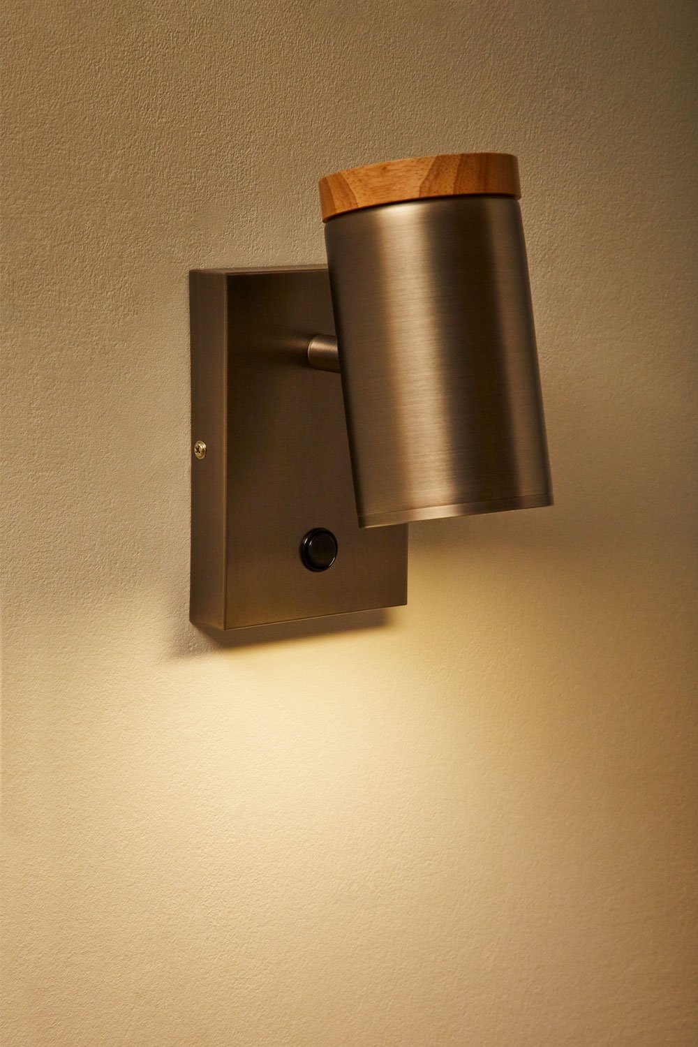 Directionele wandlamp van ijzer Amaranto, galerij beeld 4