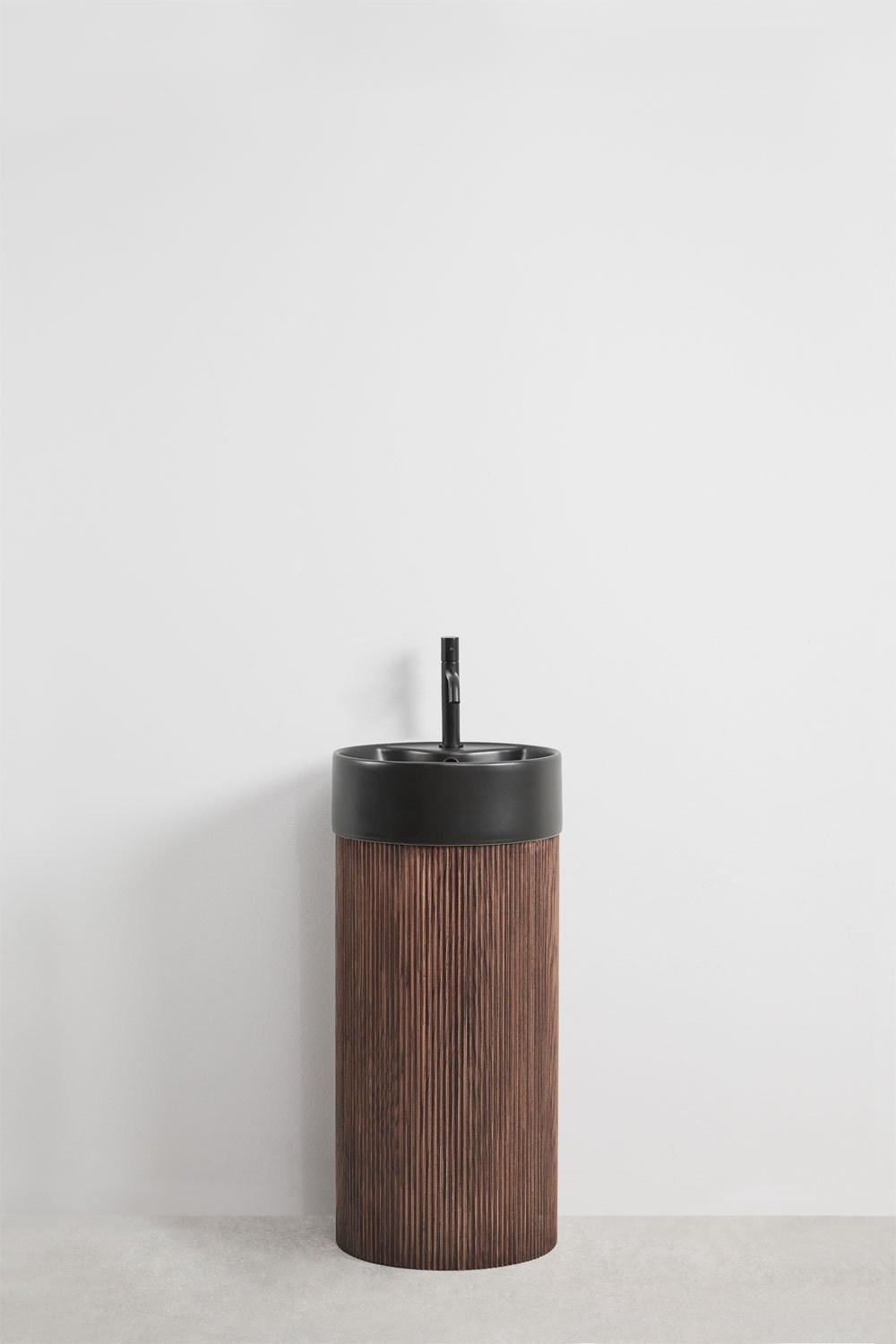 Houten badkamermeubelset met geïntegreerde Maude keramische wastafel, galerij beeld 2