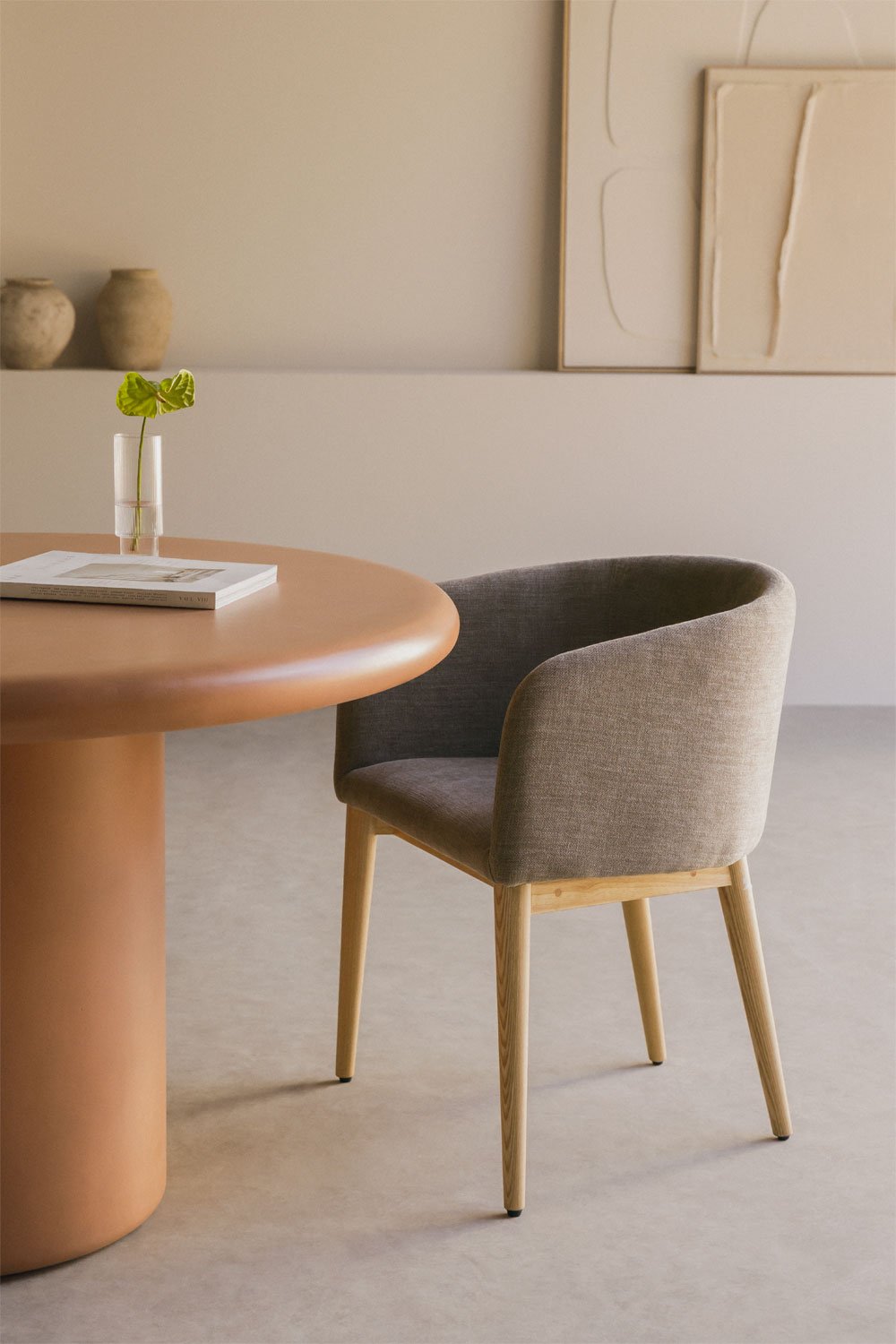 Set van 4 Bunia gestoffeerde eetkamerstoelen met armleuningen, galerij beeld 1