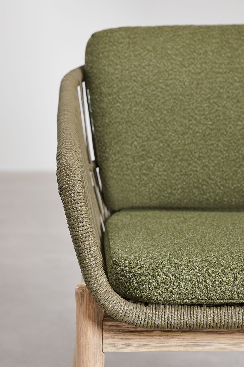 Rechthoekige eettafelset 220x100 cm met 8 eetkamerstoelen van acaciahout en gevlochten touw Karvia, galerij beeld 9