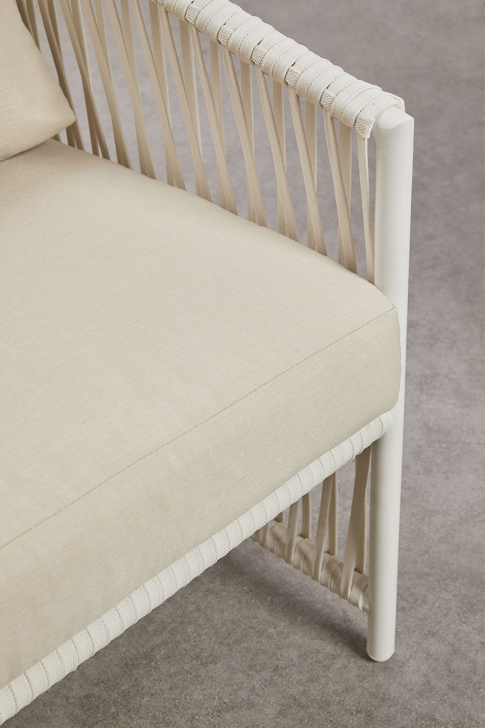 Tuinset met een 2-zitsbank, 2 fauteuils en salontafels van aluminium en Sophie gevlochten touw., galerij beeld 13