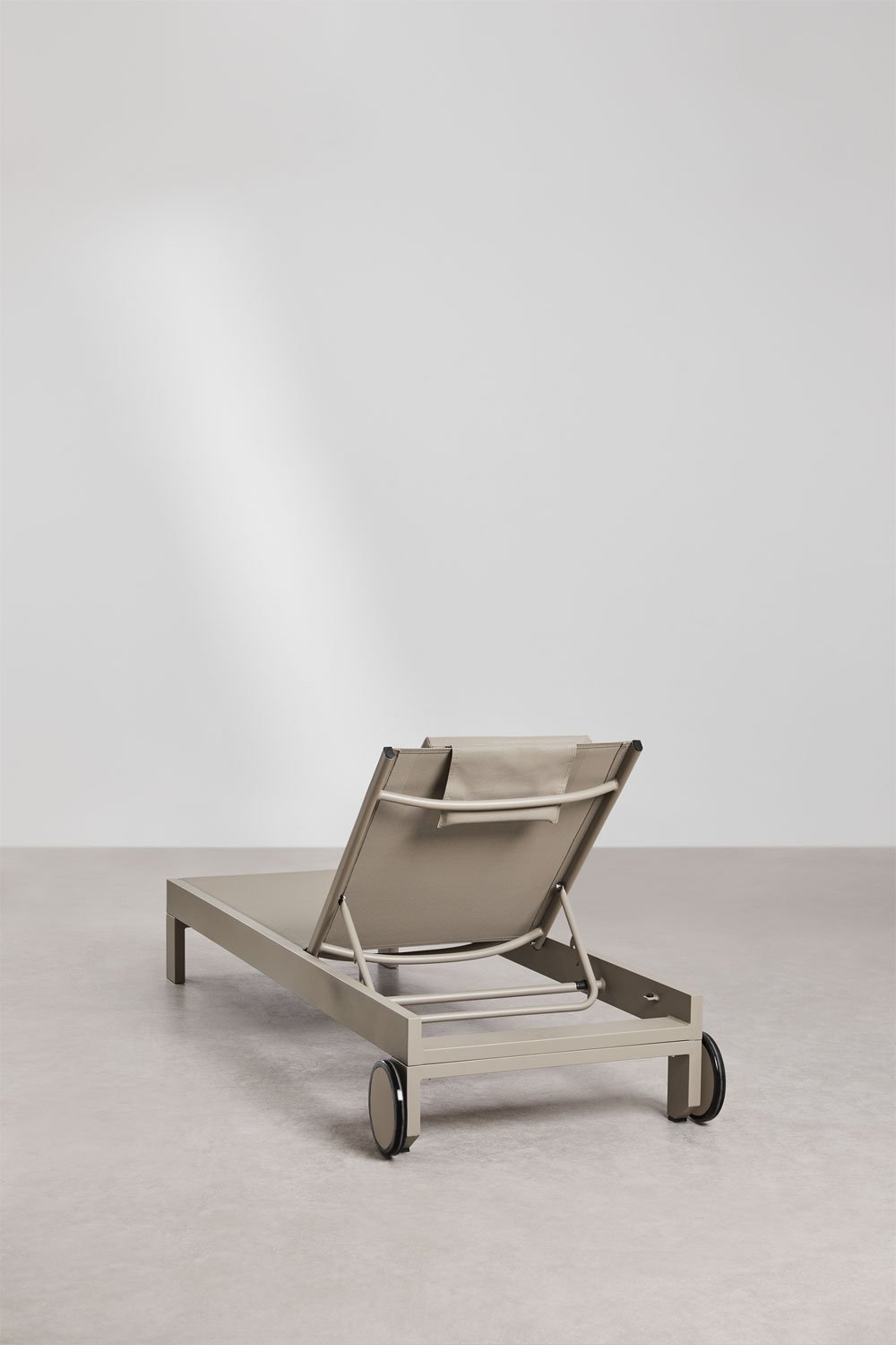 Ligstoel in aluminium met kussen Akelia, galerij beeld 6