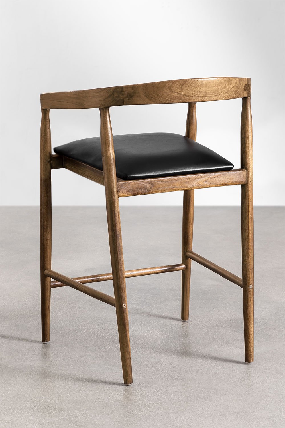 Set van 4 hoge krukken 70 cm van teakhout en zwart leer Visby, galerij beeld 4