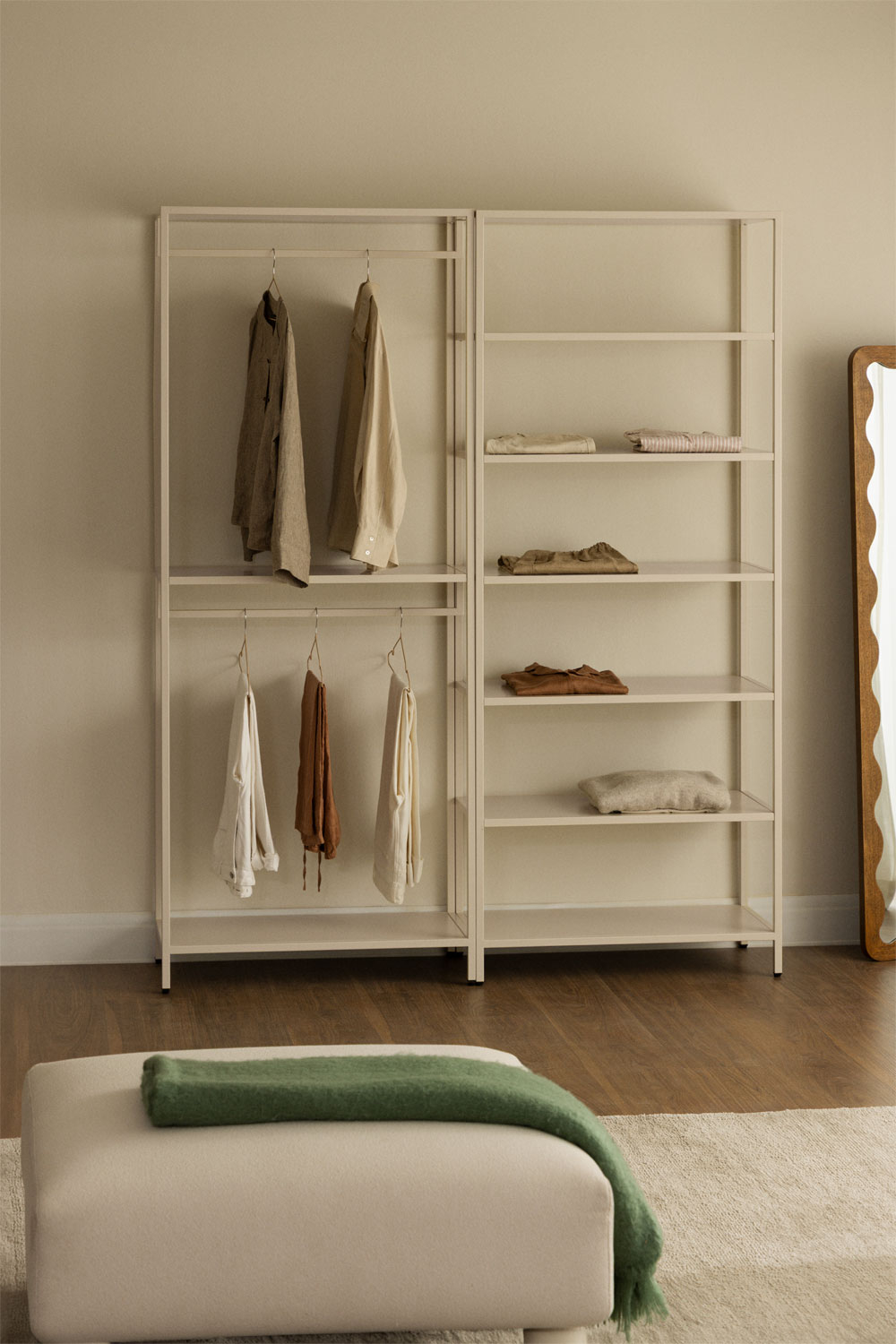 Badplank Janine, 2 planken & 2 handdoekhouders, zwart. Perfect voor badkamer en douche. Robuust metaal, ideaal voor badkameraccessoires en douchebenodigdheden. Stijlvolle opslag, eenvoudig te