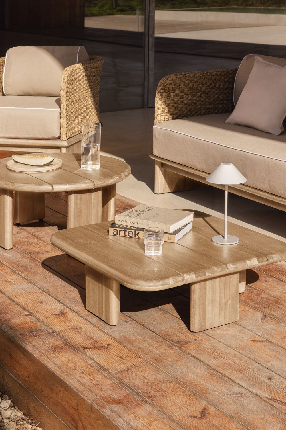 Set van 2 tuinsalontafels in Famara acaciahout, galerij beeld 1