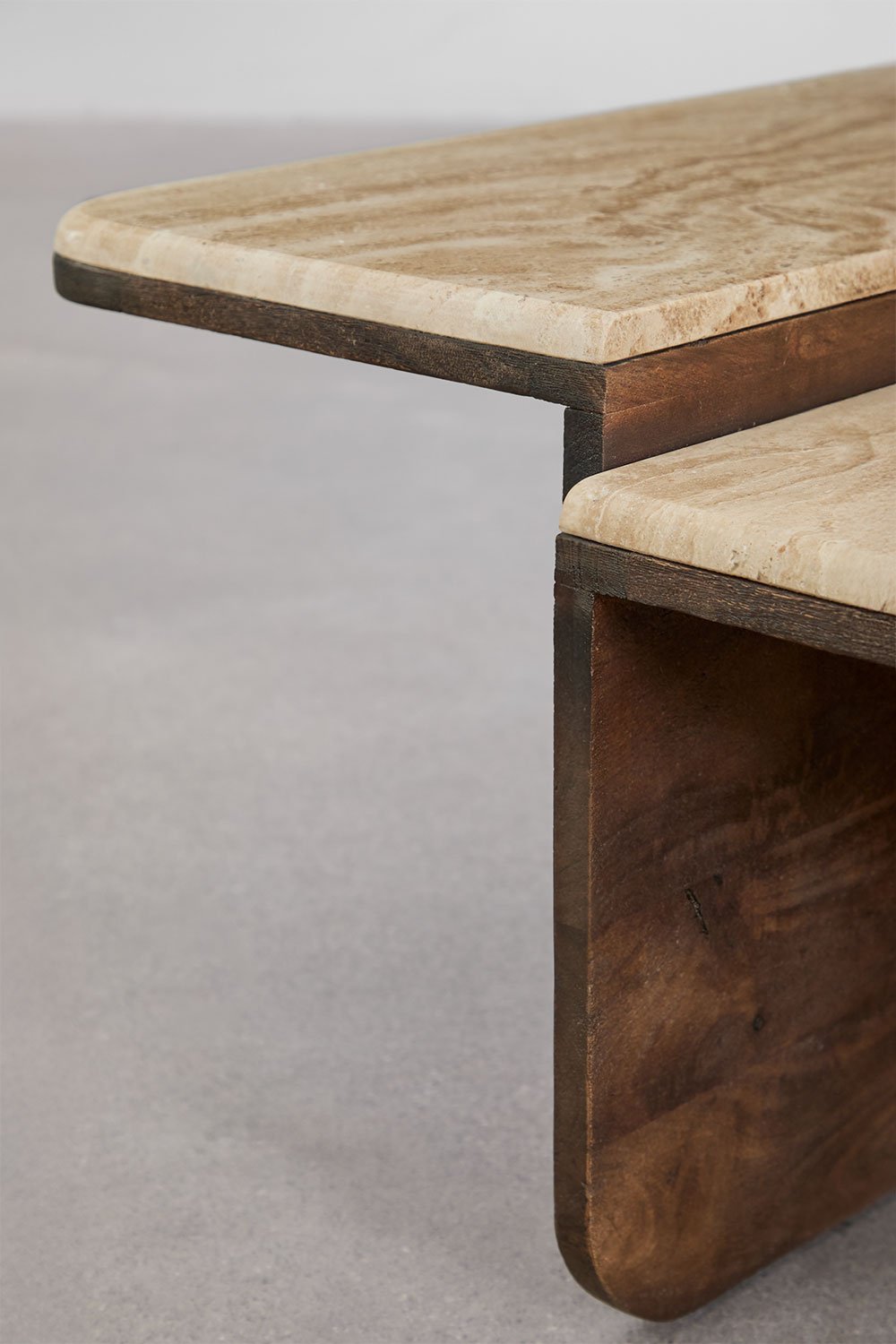 Clotsh salontafel 90x90 cm van natuursteen en mangohout, galerij beeld 7