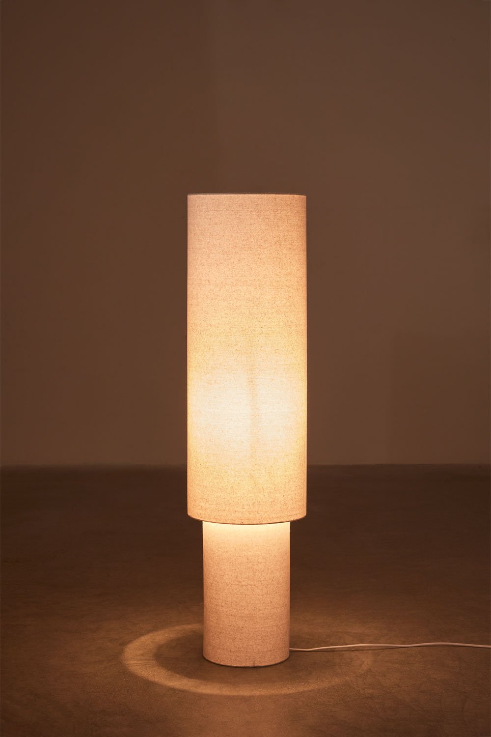 Gioura linnen en ijzeren staande lamp, galerij beeld 3