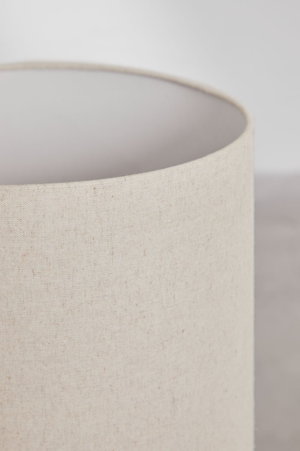 Gioura linnen en ijzeren staande lamp, galerij beeld 4