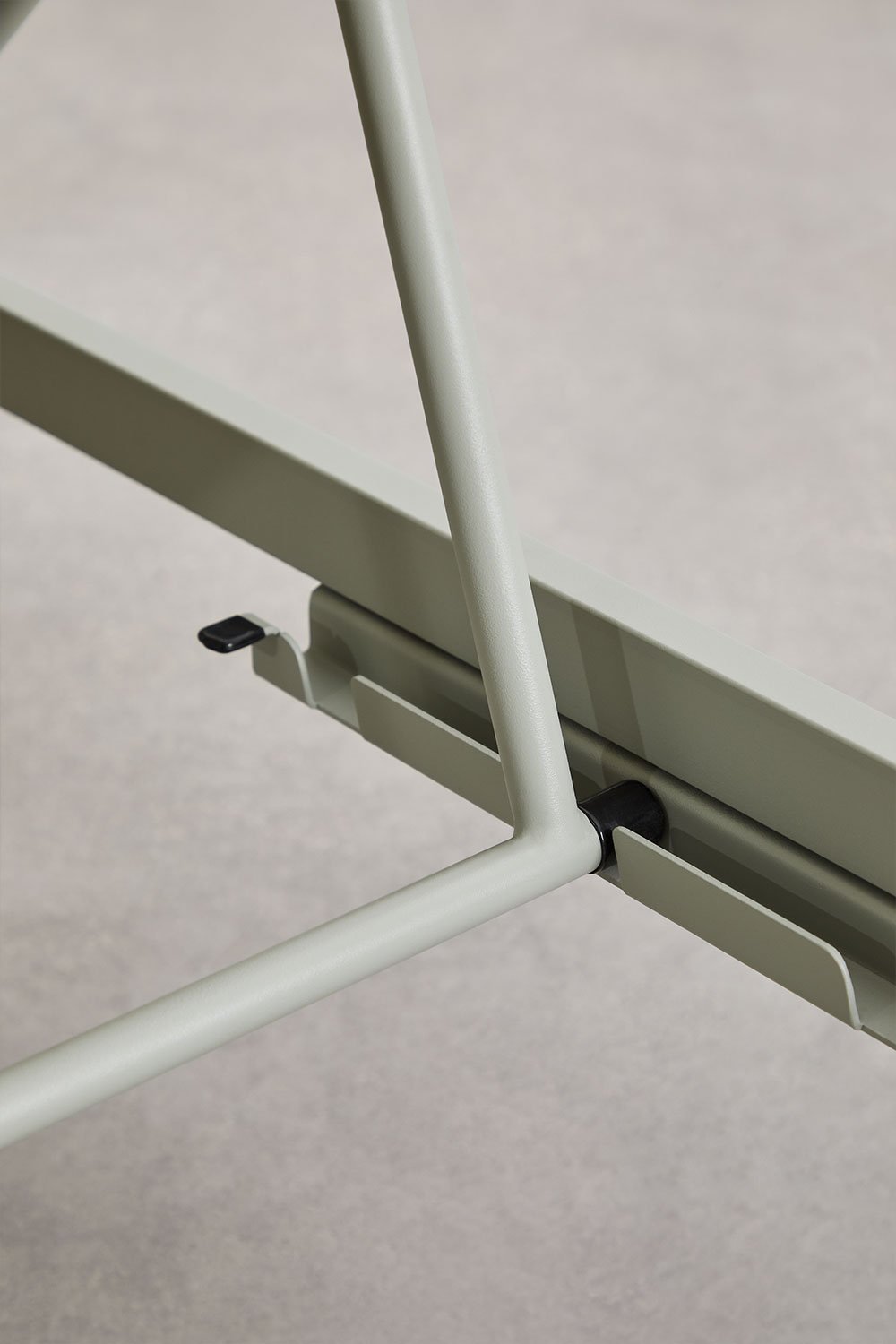 Set van 2 verstelbare ligstoelen en bijzettafel van staal Marietta, galerij beeld 9