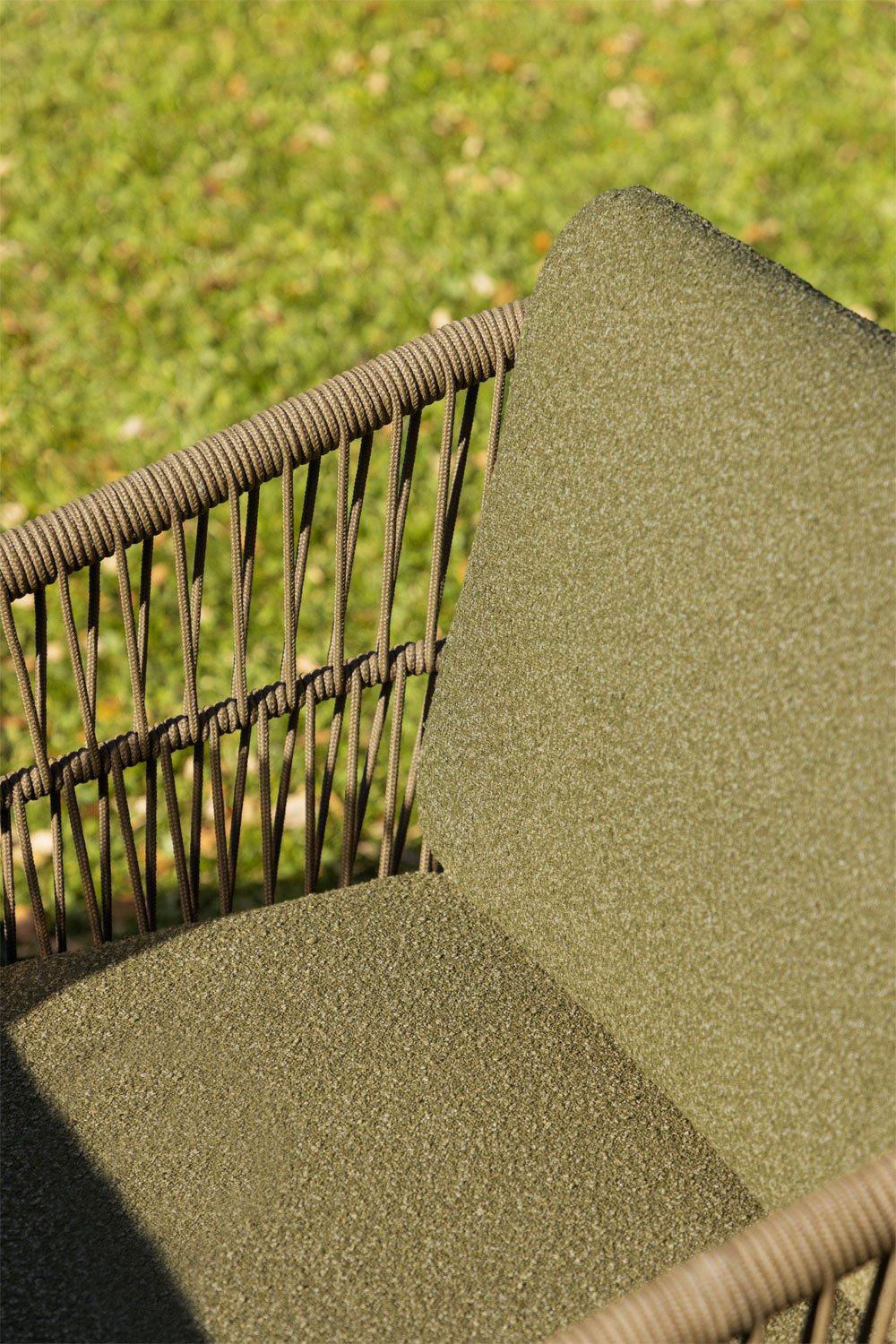 Set van 4 tuinstoelen met armleuningen van acaciahout en gevlochten touw Karvia, galerij beeld 2