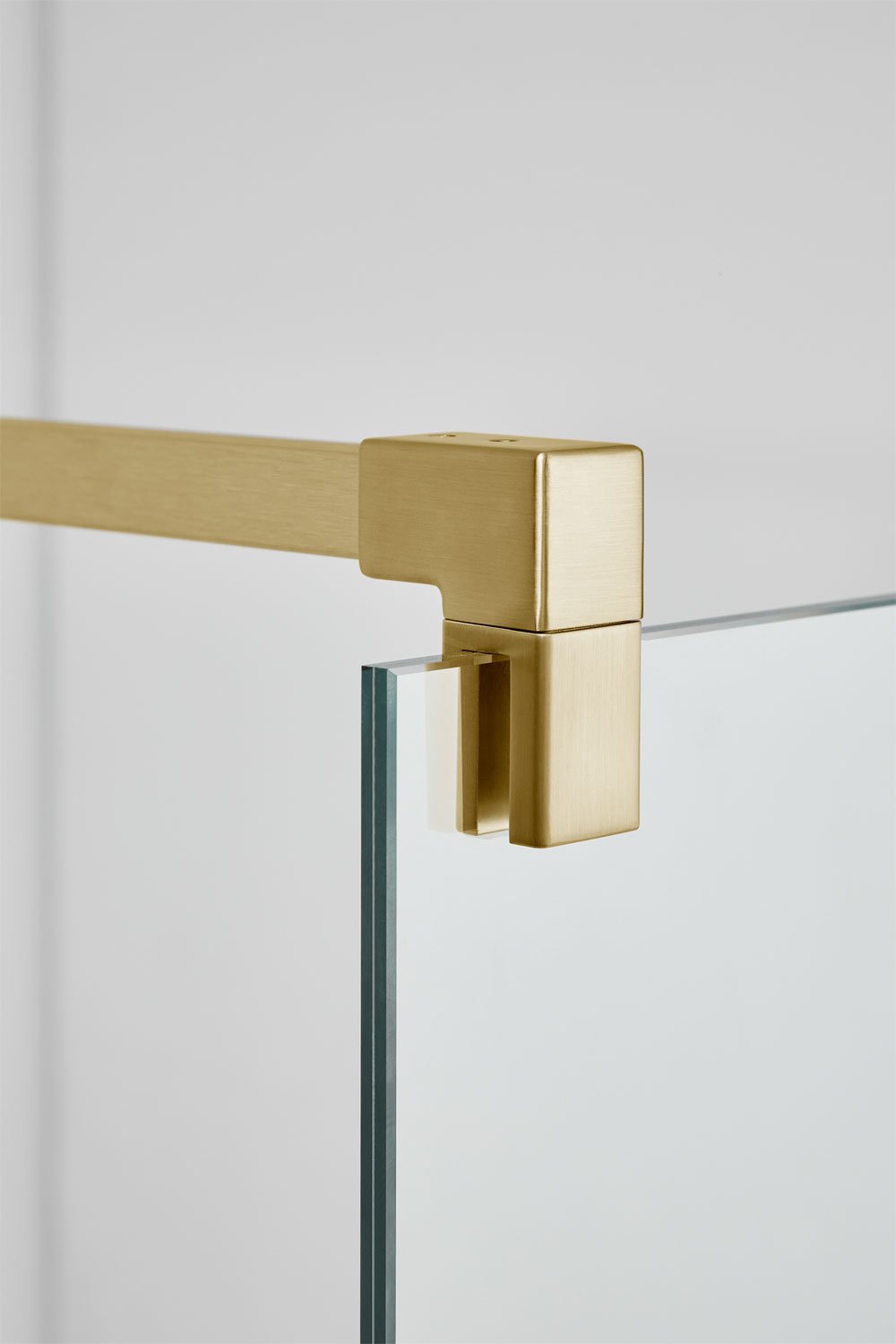 Vaste douchewand met 8 mm gehard glas en Bristol aluminium, galerij beeld 8