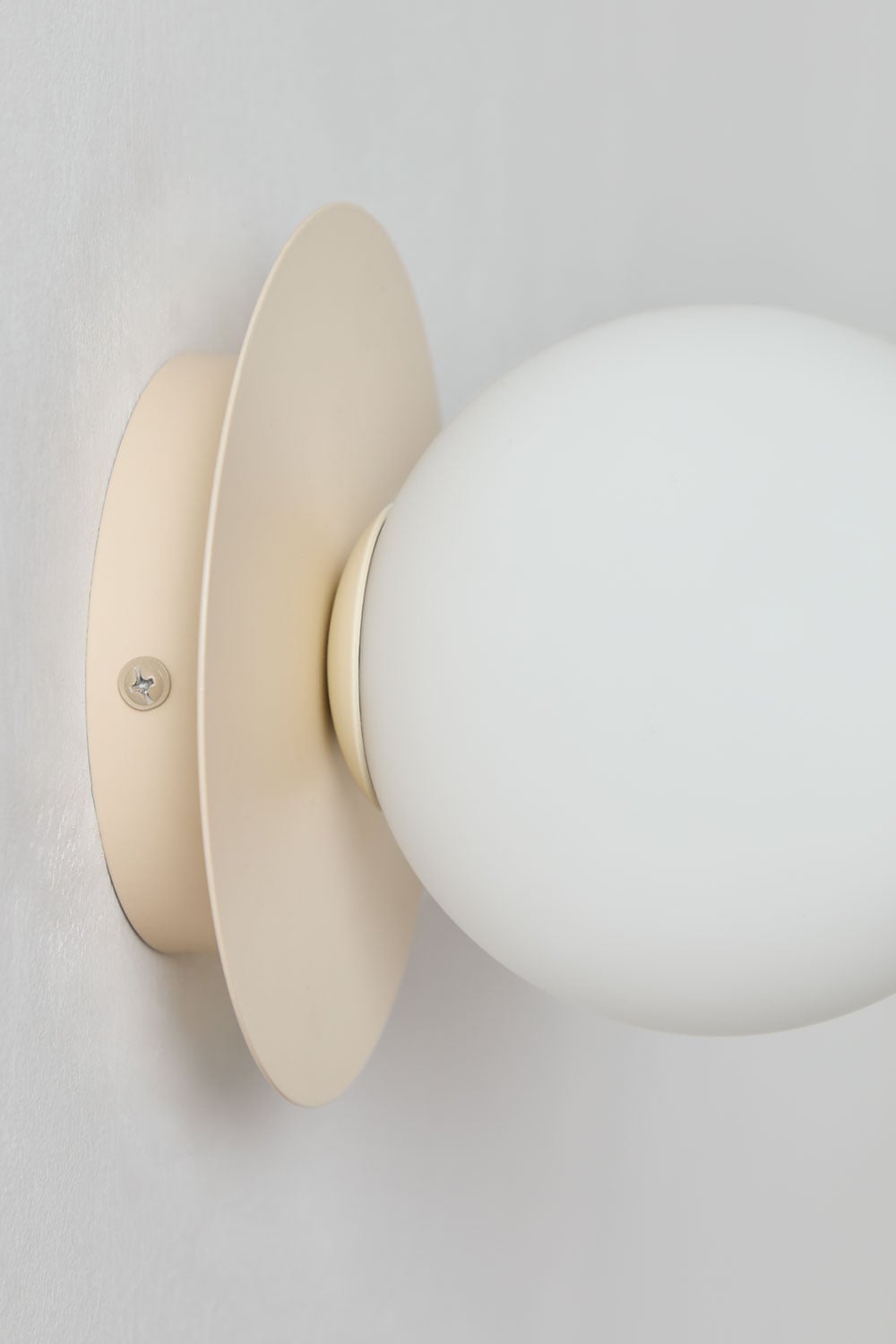 Anine wandlamp van ijzer en glas, galerij beeld 3