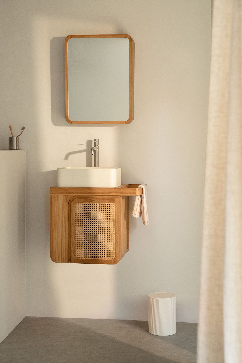 Georgy teakhouten wandmeubel voor in de badkamer, galerij beeld 1