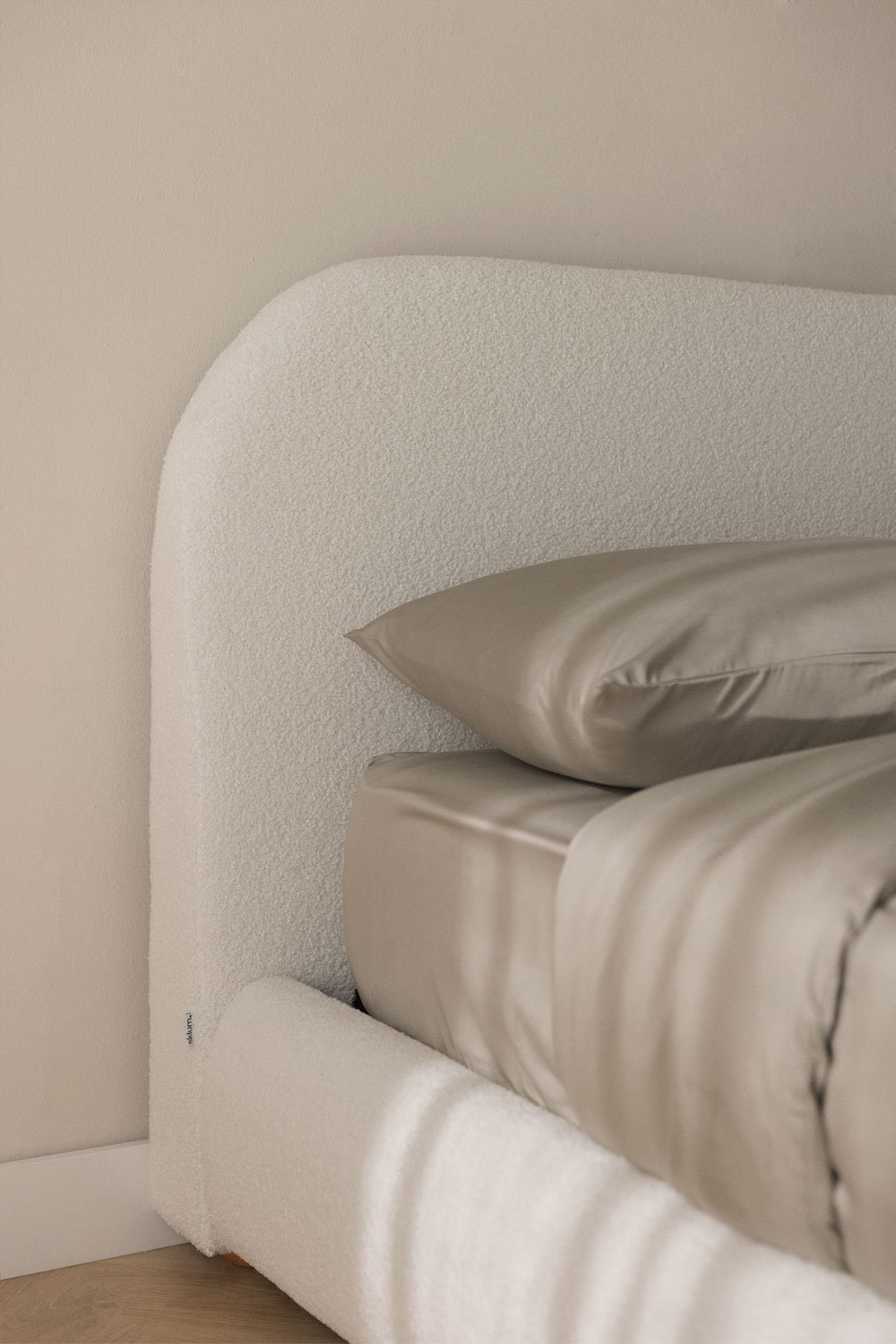 Winselet gestoffeerd bed met opbergruimte, galerij beeld 2