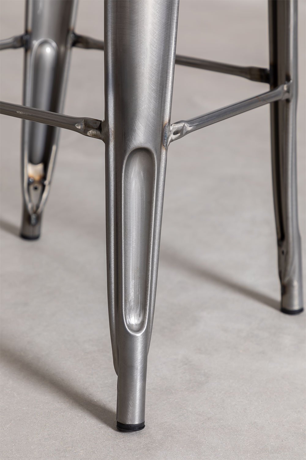 Hoge kruk ↑75 cm met Lix stalen rugleuning, galerij beeld 8