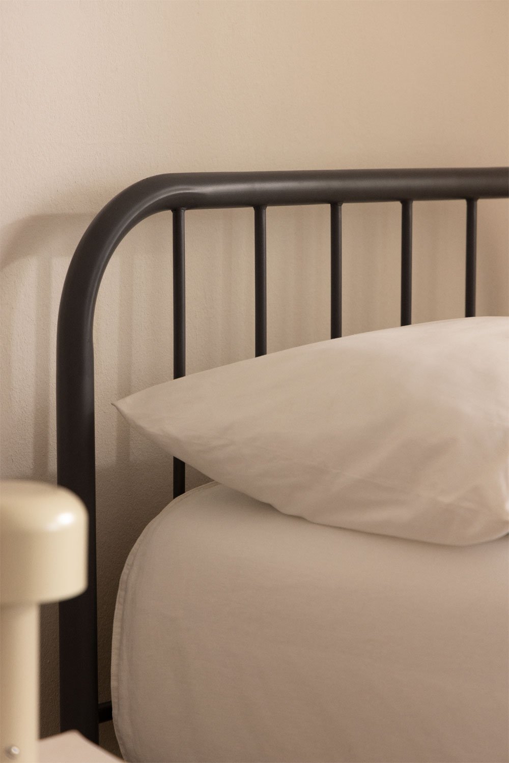 Asteri ijzeren bed, galerij beeld 2