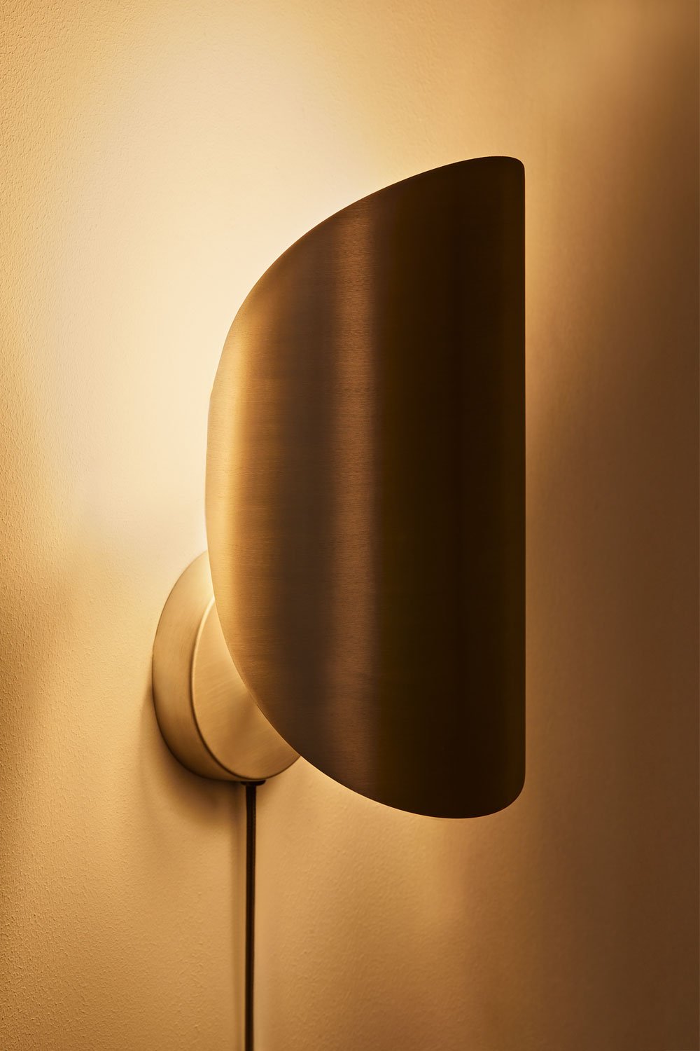 Canby wandlamp van ijzer, galerij beeld 2
