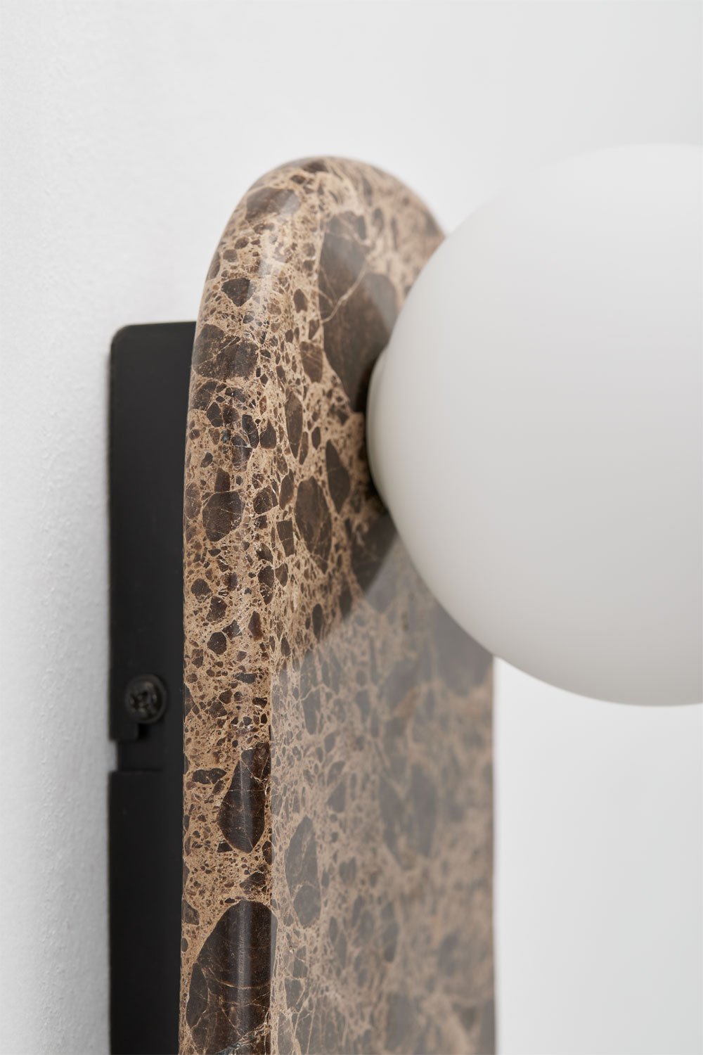 Hailey marmeren wandlamp met glazen bol, galerij beeld 6