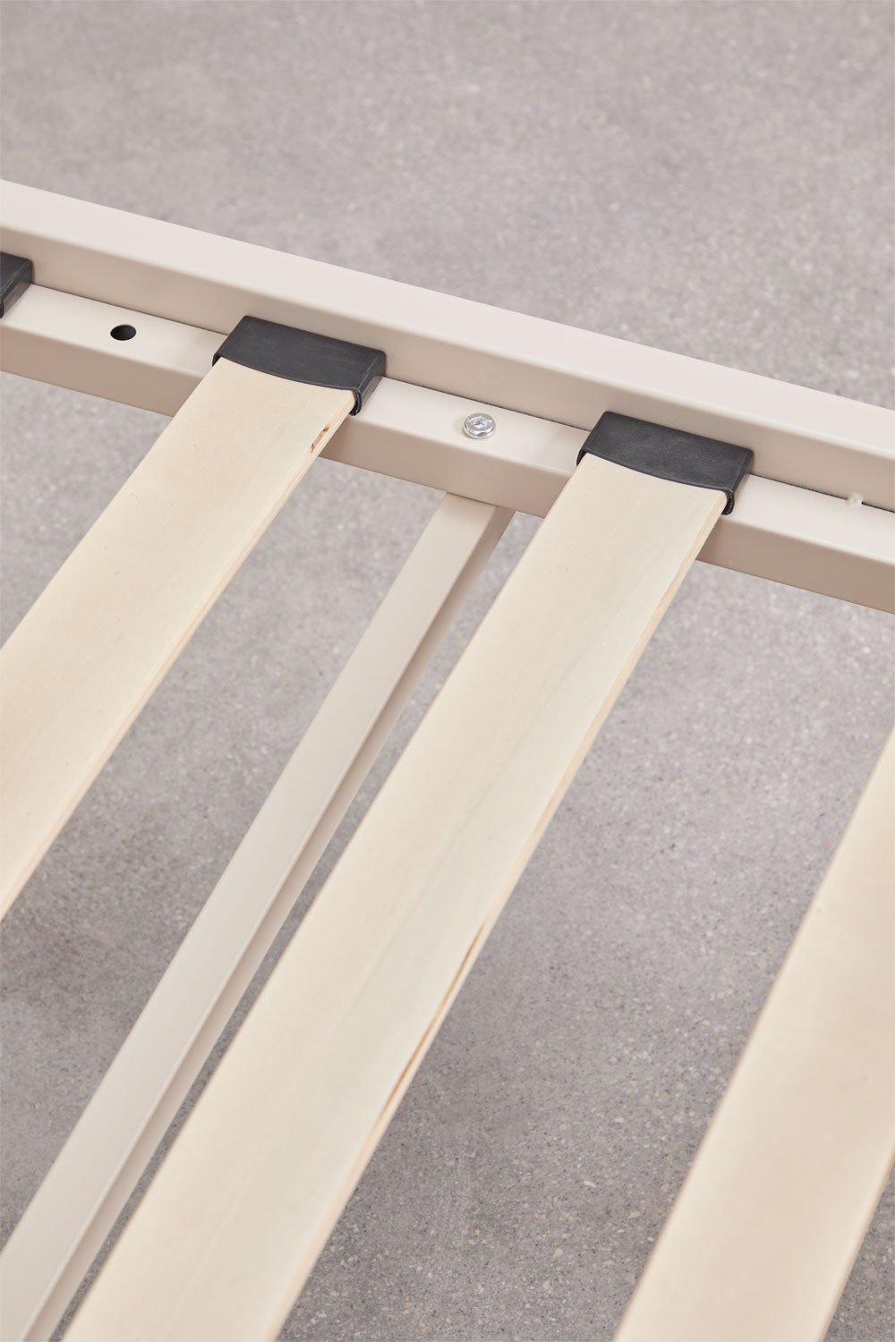 Amaia ijzeren bed, galerij beeld 7