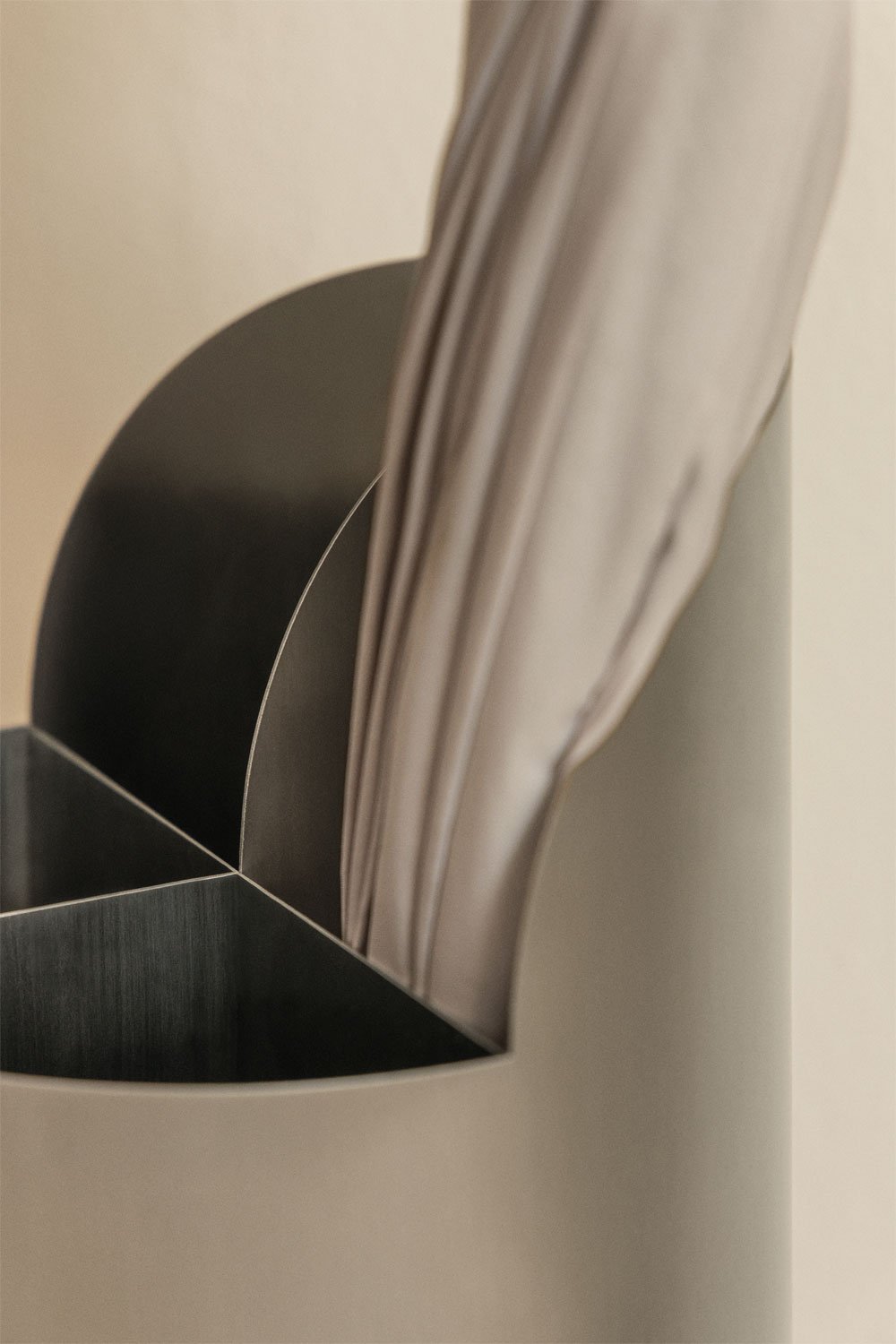 Maurizio stalen paraplubak, galerij beeld 2