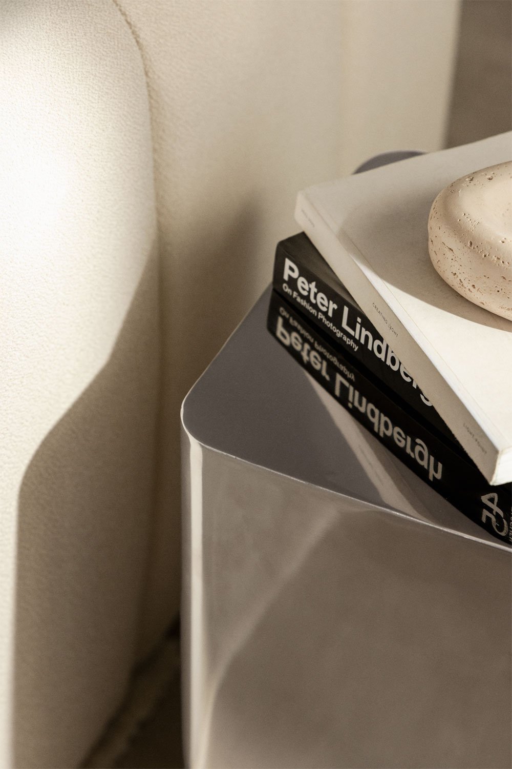 Vierkante bijzettafel van staal Loraq, galerij beeld 2