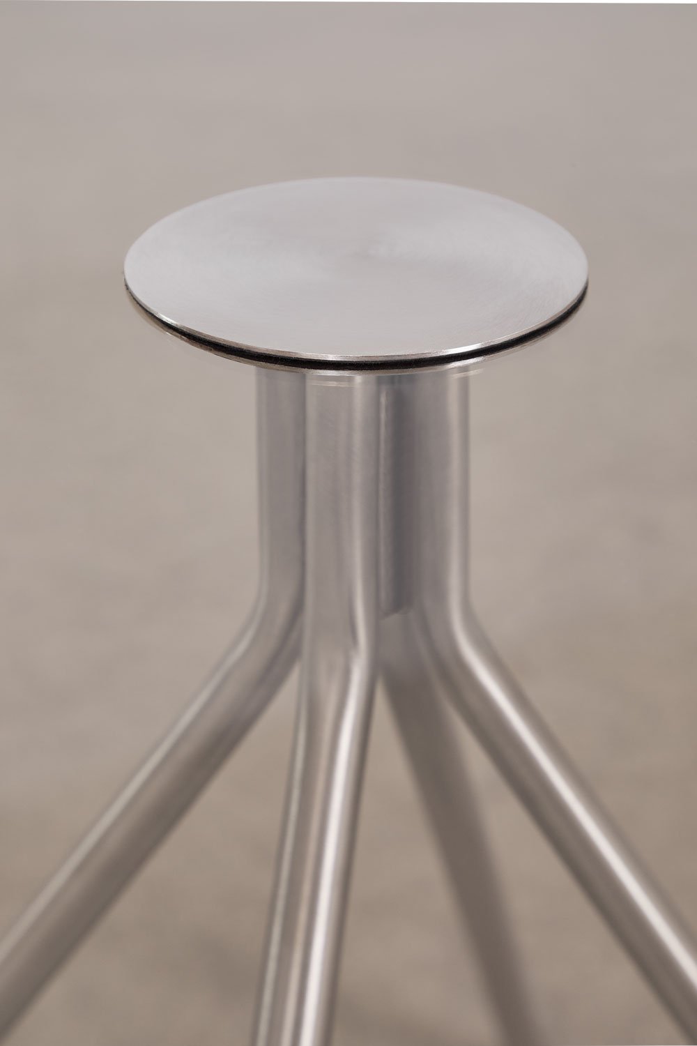 Set van 2 ronde bijzettafels van staal en gehard glas Itsoro, galerij beeld 9