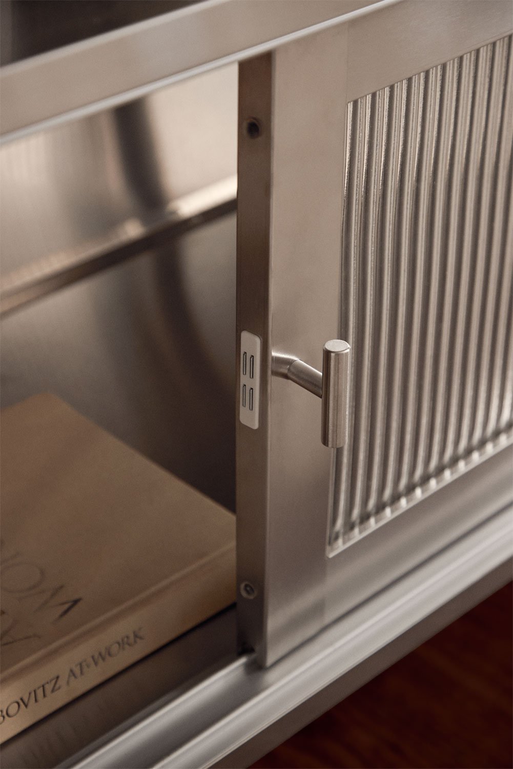 Paoline tv-meubel 180x40 cm van staal en glas, galerij beeld 2