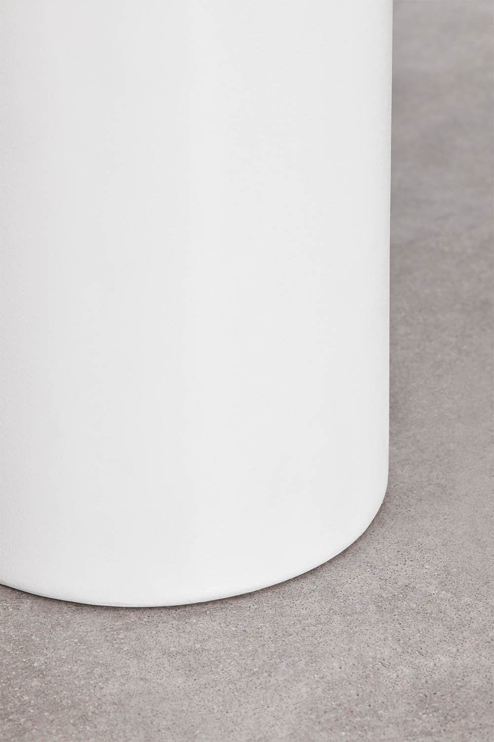 Rond nachtkastje Ø45 cm in Namara cement, galerij beeld 3