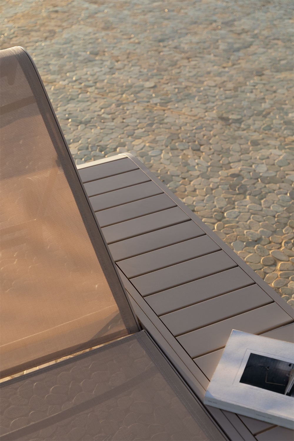 Bijzettafel voor ligstoel van staal Marietta, galerij beeld 2