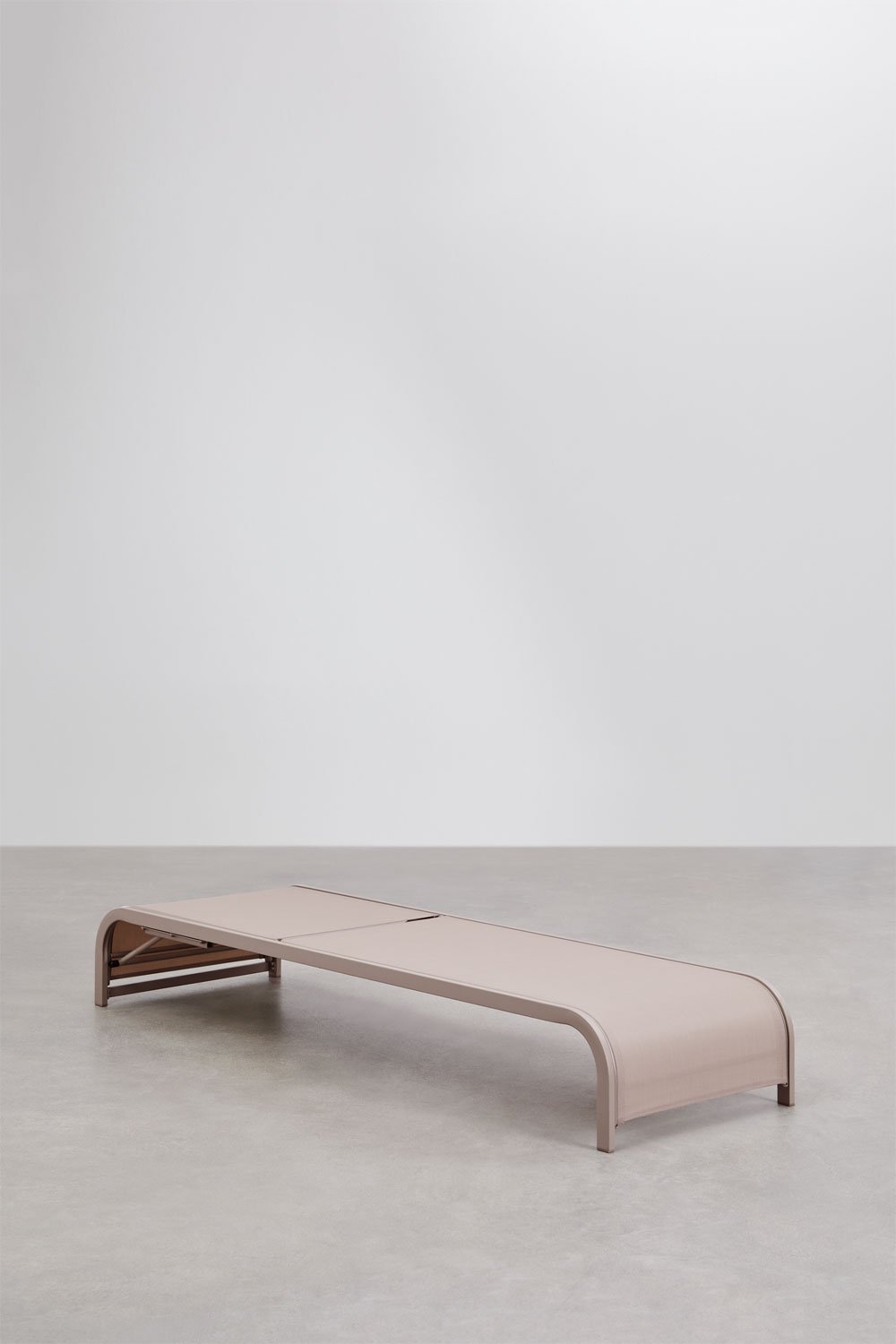 Set van 2 verstelbare ligstoelen en bijzettafel van staal Marietta, galerij beeld 5