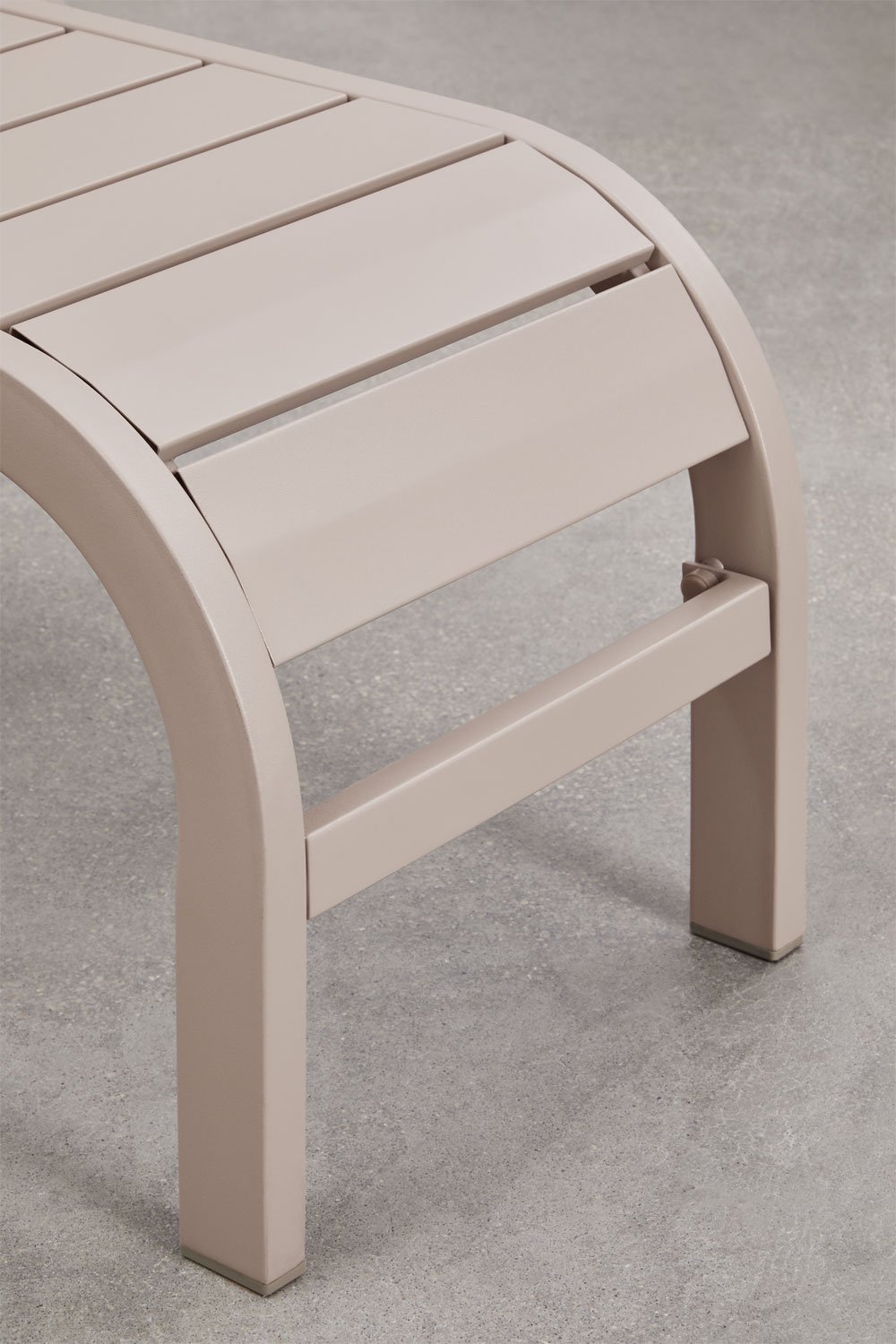 Set van 2 verstelbare ligstoelen en 3 bijzettafels van staal Marietta, galerij beeld 10