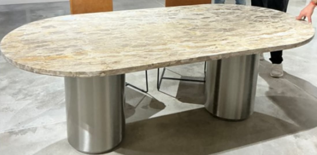 [* ] Poot voor ovale eettafel 220x110 cm van roestvrij staal Luceida, galerij beeld 1