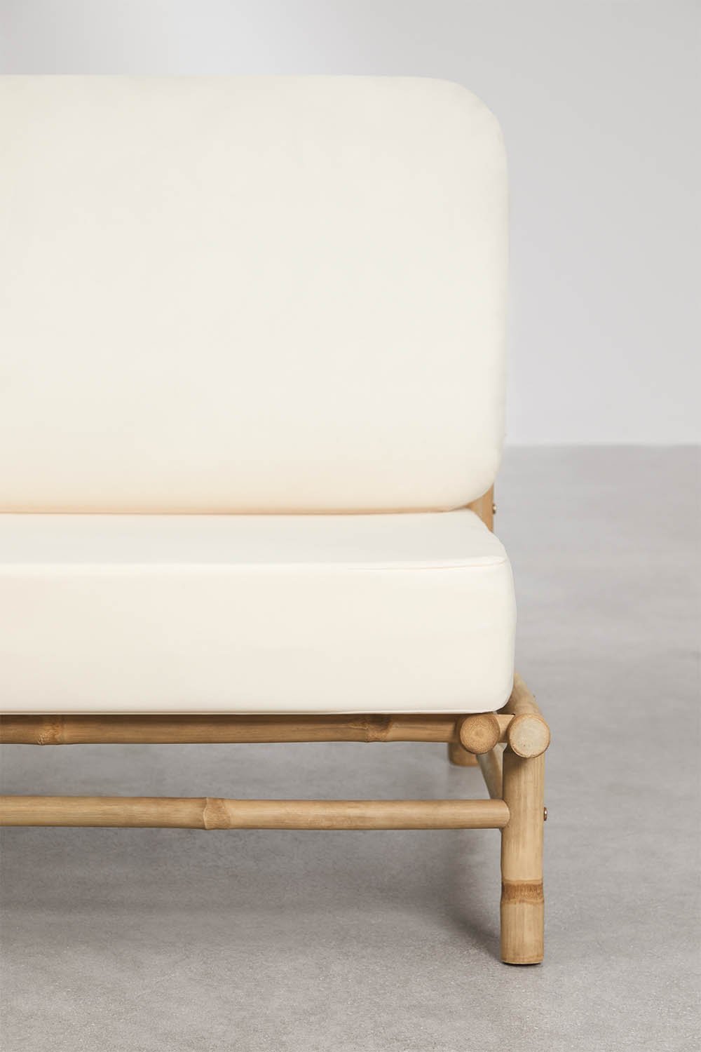 Tuinset met 2 fauteuils en rechthoekige bijzettafel 75x40 cm van bamboe Isendra, galerij beeld 7