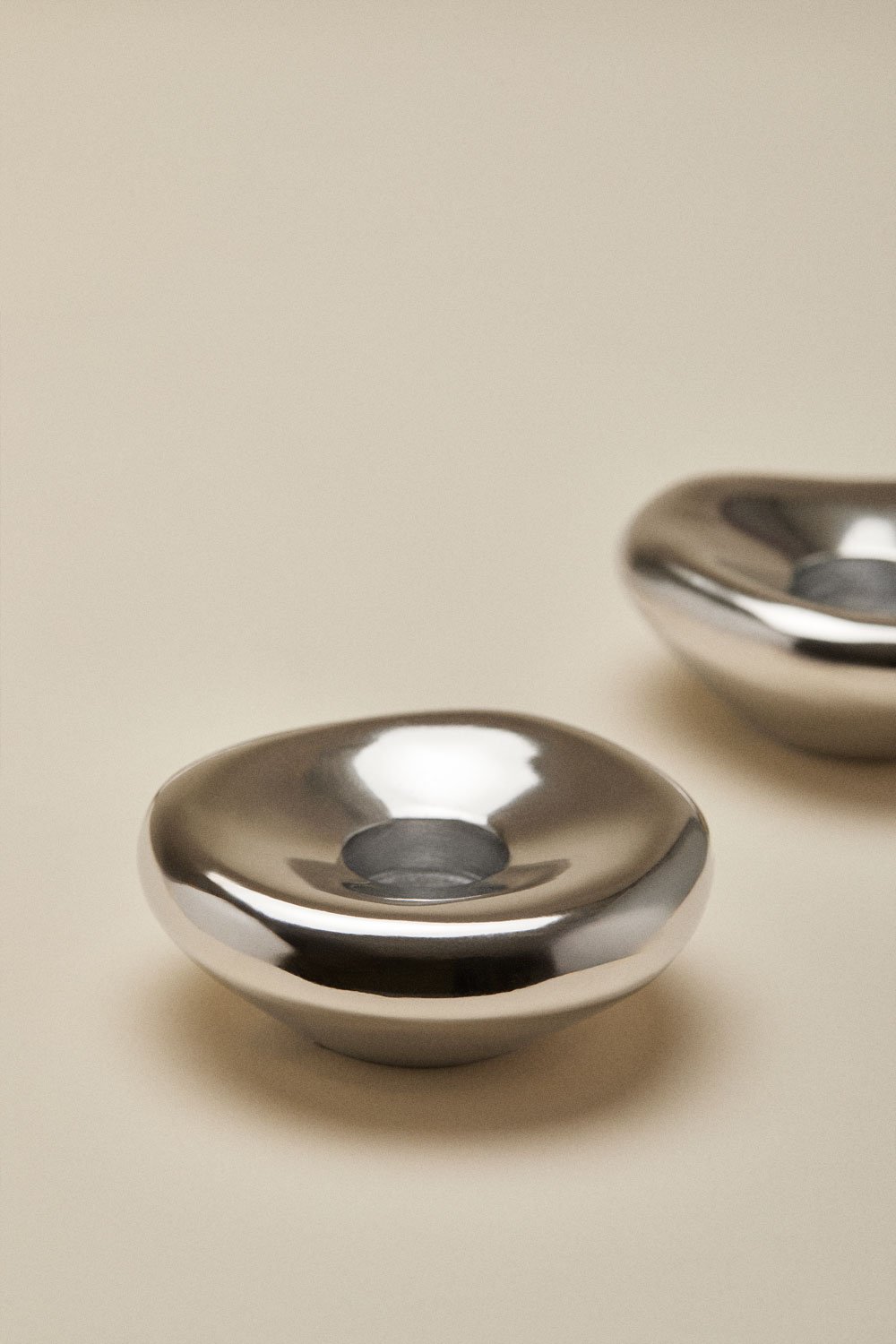 Set van 2 kandelaars van aluminium Nibs, galerij beeld 2