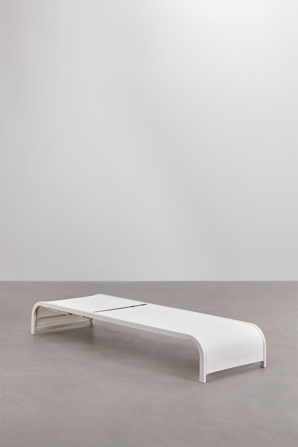 Set van 2 verstelbare ligstoelen en 3 bijzettafels van staal Marietta, galerij beeld 3