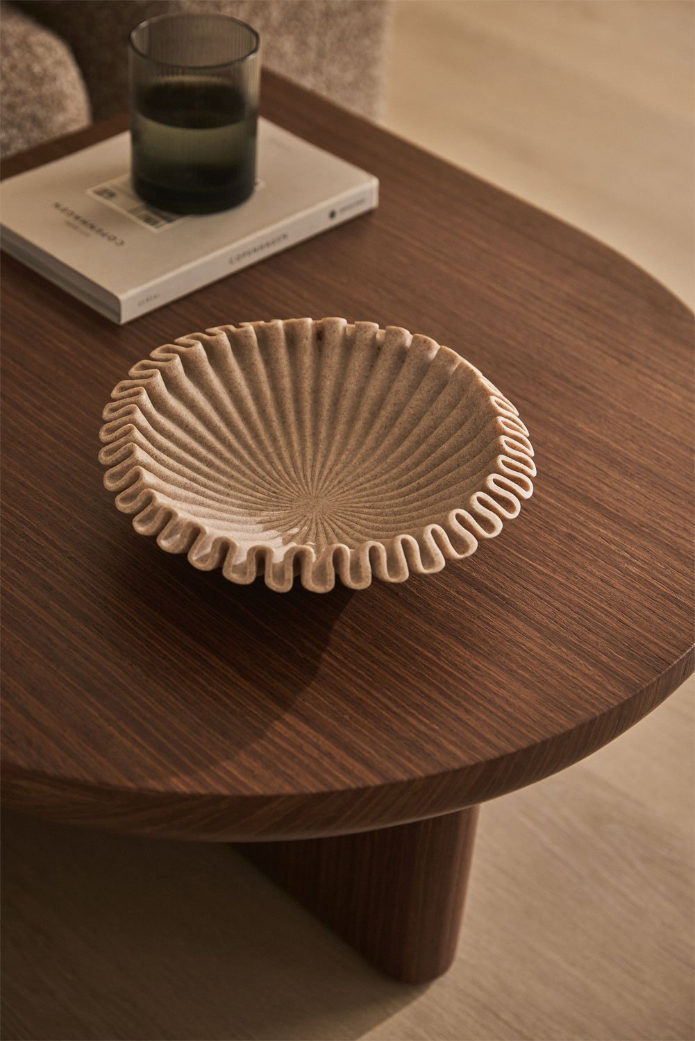 Decoratieve schaal van hars Irente, galerij beeld 1