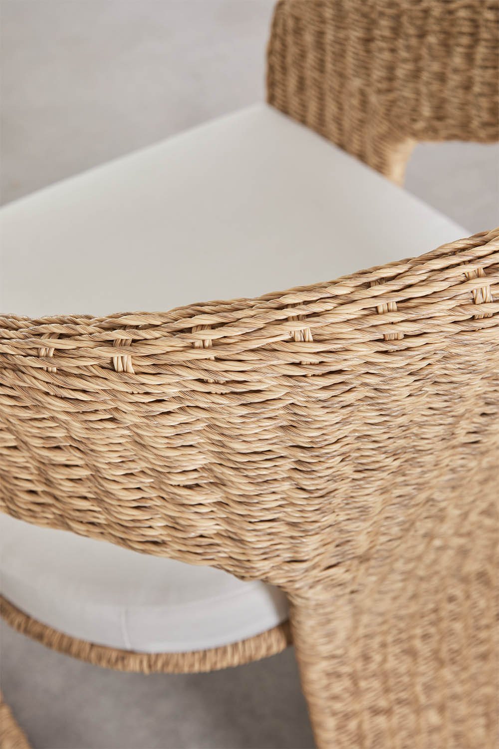 Verpakking van 4 Omarel synthetische rotan eetkamerstoelen, galerij beeld 4