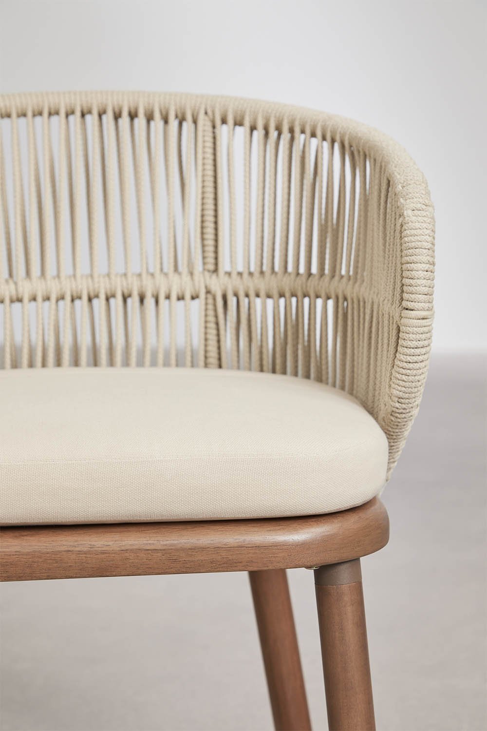 Pack van 4 tuinstoelen van acaciahout en gevlochten touw Capri, galerij beeld 6