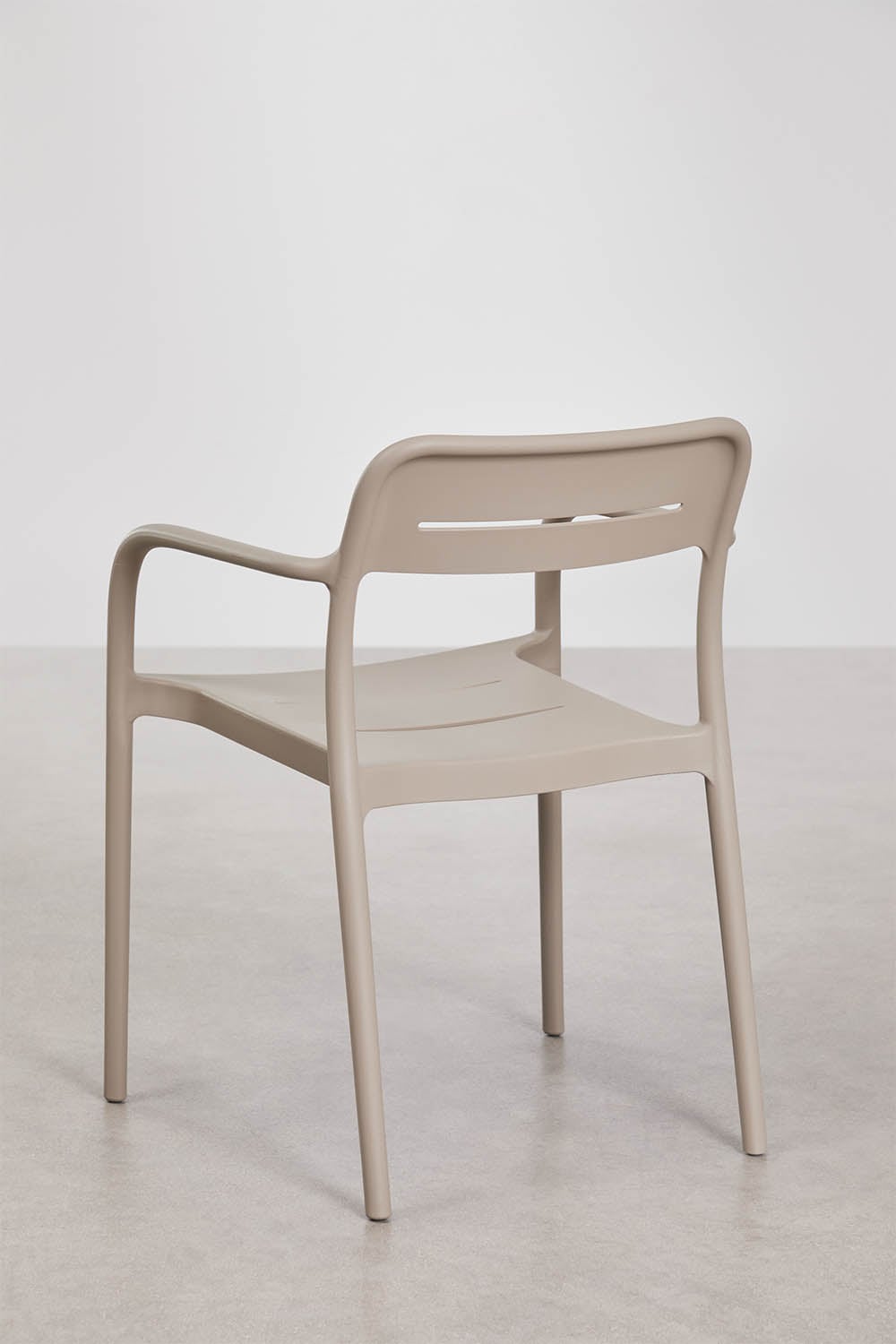 Stapelbare eetkamerstoelen set van 4 met armleuningen in polypropyleen Graneli, galerij beeld 3