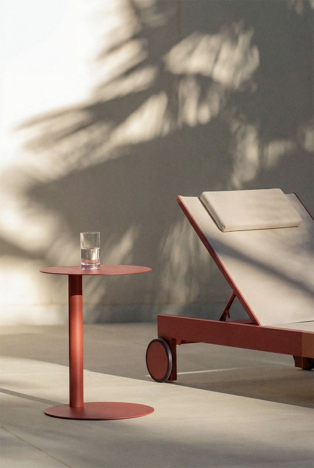 Ronde bijzettafel voor tuin Ø40 cm van staal Yannik, galerij beeld 1