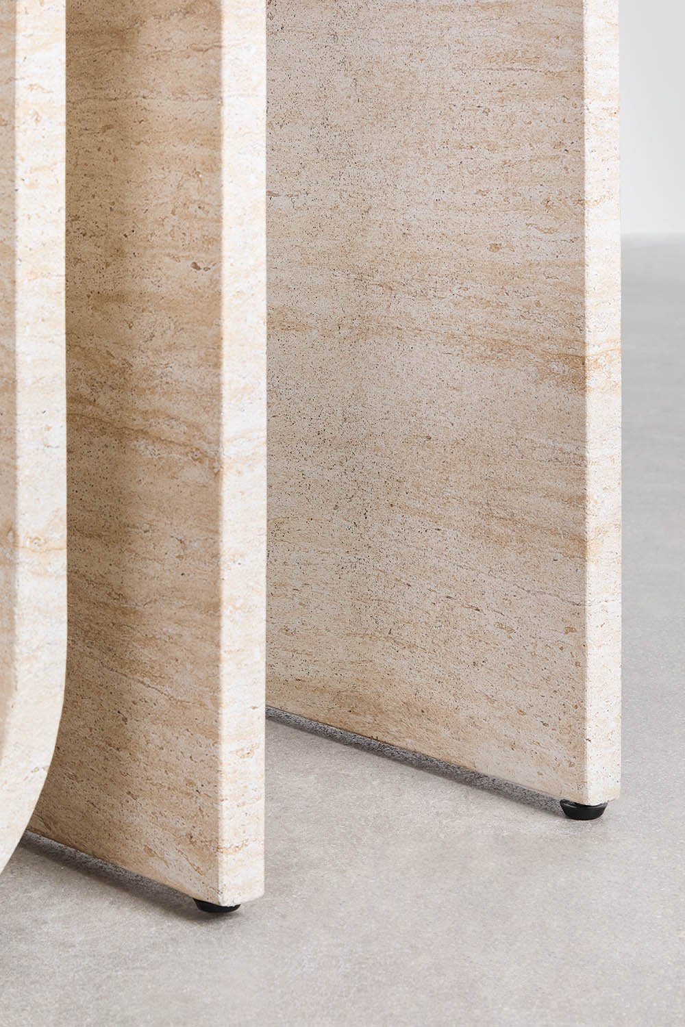 Buitenconsole in cement met travertijnlook Ceravi, galerij beeld 6