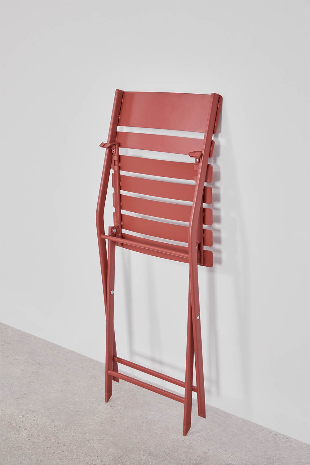 Set van een opvouwbare vierkante tafel 60x60 cm en 2 eetkamerstoelen van staal Tamarit, galerij beeld 10