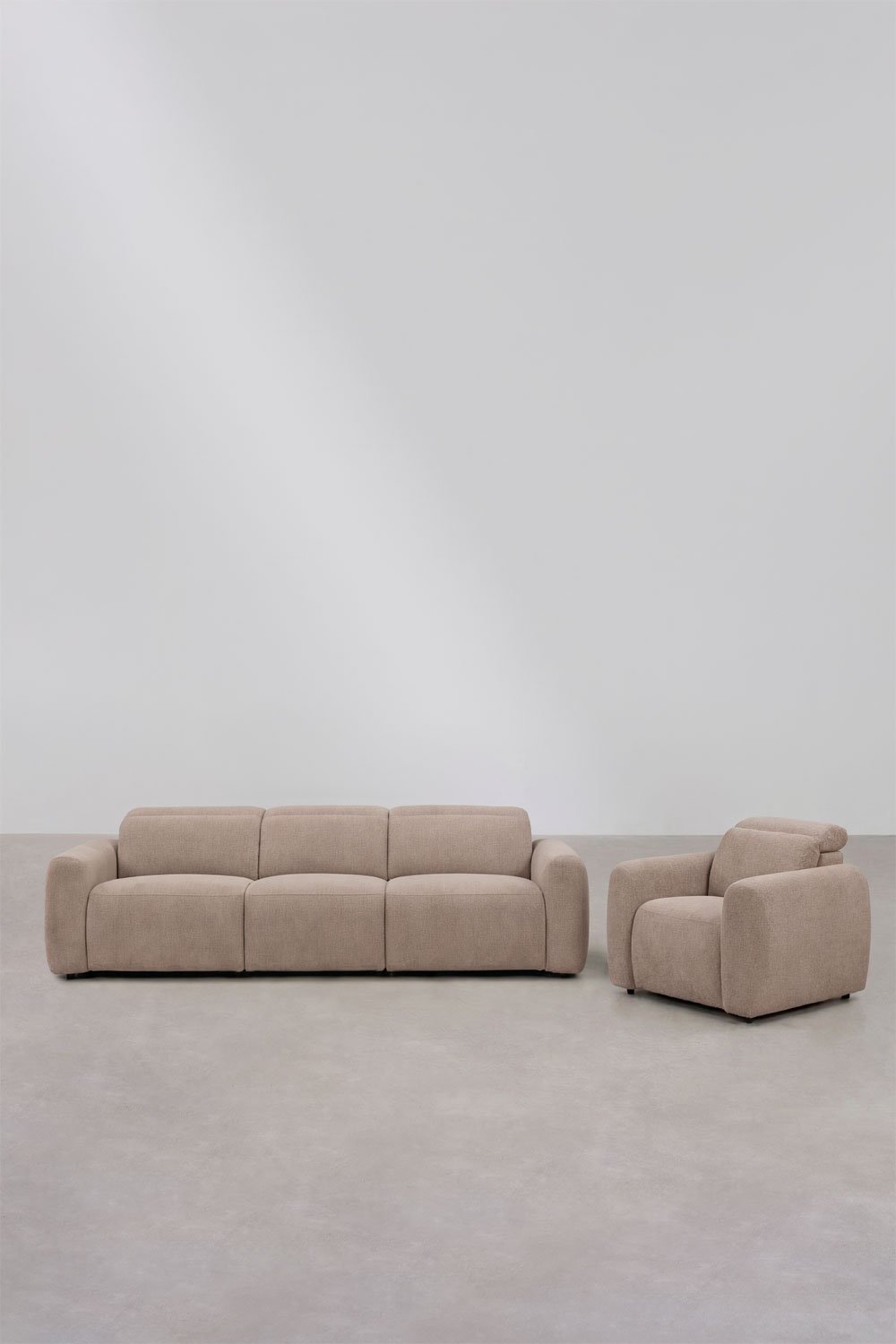 Woonkamerset met elektrische 3-zits relaxbank en gestoffeerde fauteuil Peggy, galerij beeld 1