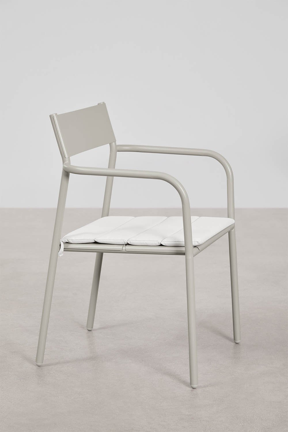 Stapelbare set van 4 tuinstoelen met armleuningen van staal Tossa, galerij beeld 2