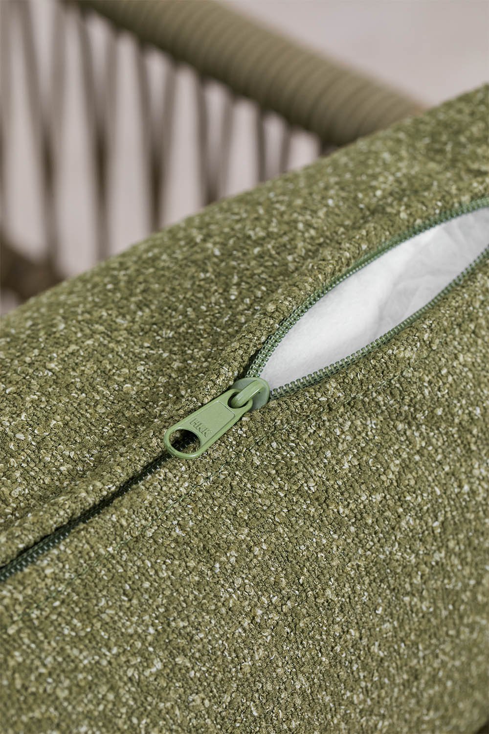 Tuinset met 2 stoelen van gevlochten touw en salontafel van acaciahout Karvia, galerij beeld 10