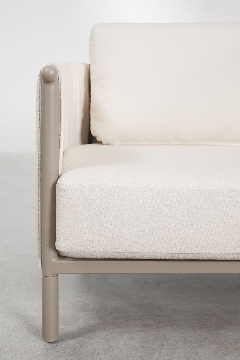 Tuinset met 3-zitsbank, 2 fauteuils in bouclé en aluminium salontafel Boleni, galerij beeld 8