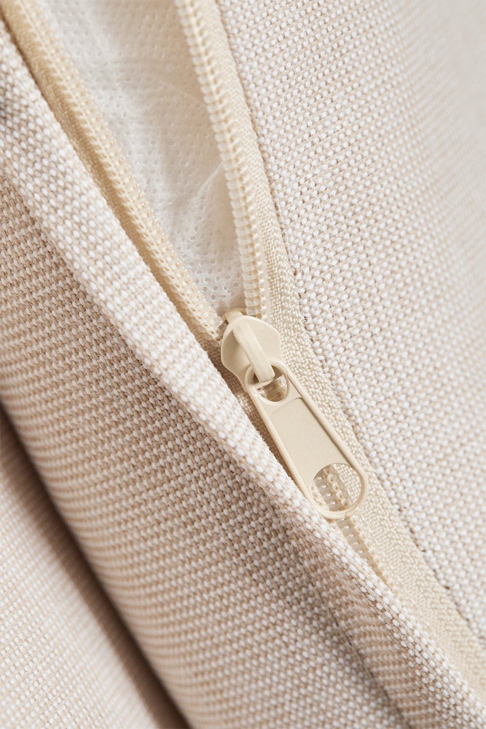 Set van 2 eetkamerstoelen met armleuningen van aluminium en synthetisch riet Isaran, galerij beeld 6