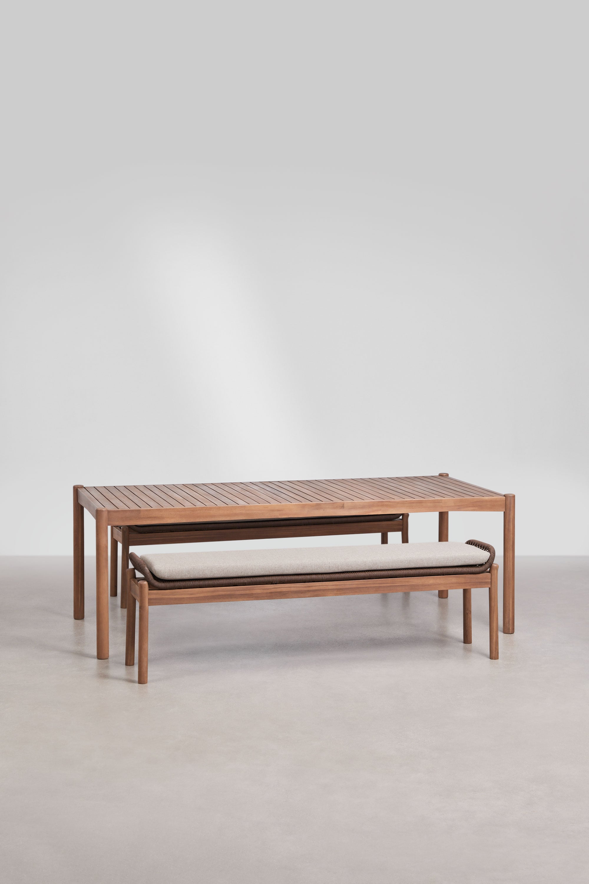 Rechthoekige tafelset 180x90 cm en 2 tuinbanken van acaciahout en gevlochten touw Karvia, galerij beeld 3