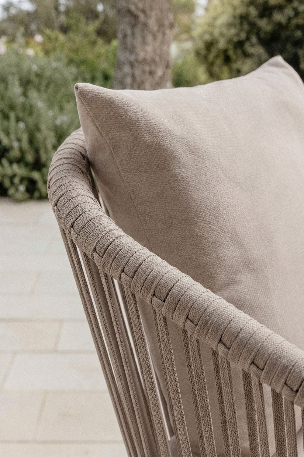 Arhiza Classic tuinstoel met armleuningen van gevlochten touw, galerij beeld 2